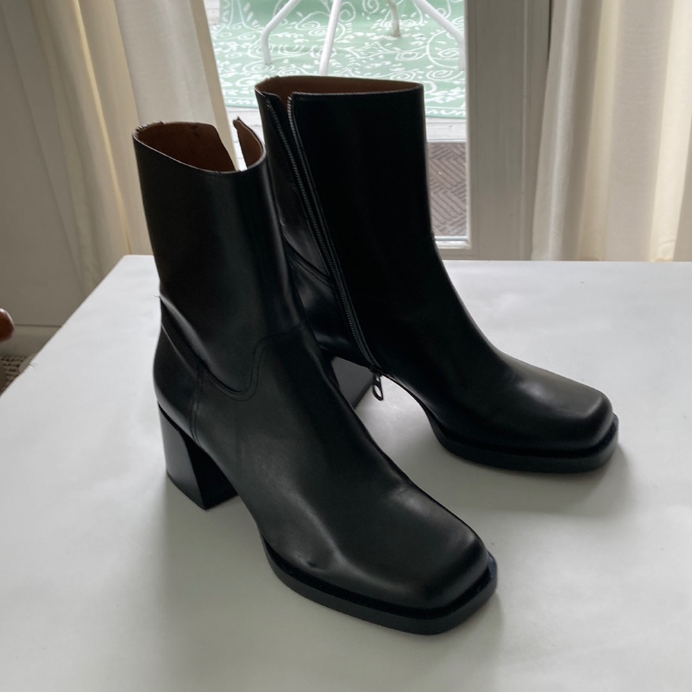 Brand new labucq boots